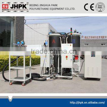 polyurethane extruding machine