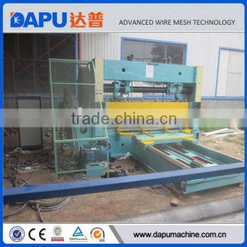 Industrial metal expanded mesh machine
