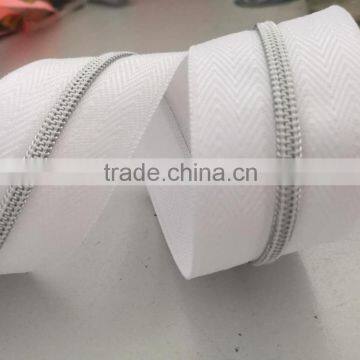 colour nylon zipper teeth maker