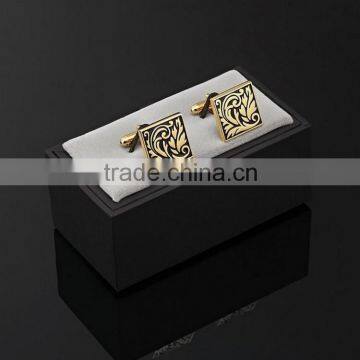China Factory Luxury Stainless Steel Antique Vintage Gold Engraved Cufflinks for Men