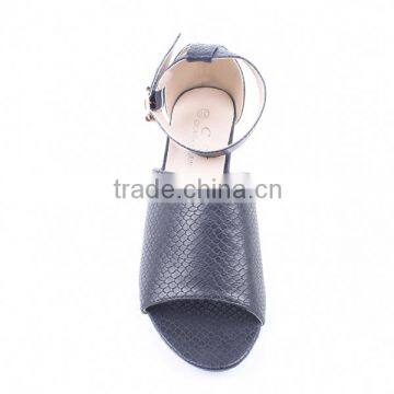 Happy Feet Snake Print Upper and Front Toe Fancy Low Heel Ladies Sandals With Buckle photo-3