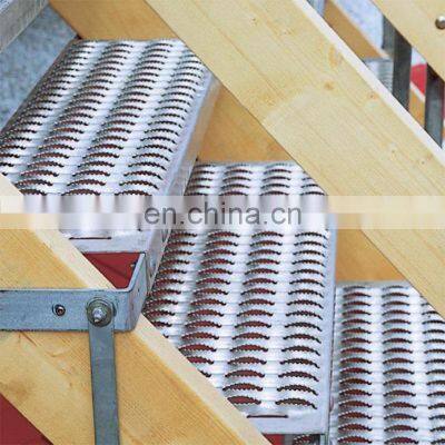 Metal Grating Grip Strut Perforated Sheet Plank Anti Slip Stair Treads Gratings Deck Crocodile Stair Tread Aluminium