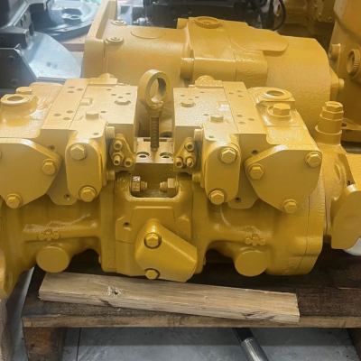 Excavator Parts PC60-6 for Komatsu Hydraulic Pump 708-21-04013 704-24-24410 Main Pump Fan Pump Assy Used for Wheel Loader