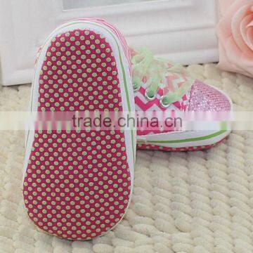 The New Help Tie Female Baby Socks Soft Bottom Non Slip Wave Pattern of a Toddler Shoe