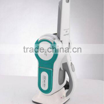 portable battery powered vacuum cleaner