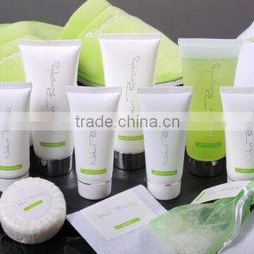 green natural deluxe spa amenities kit