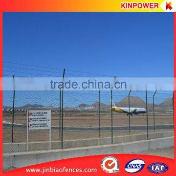 Security Perimeter Airport Fence with Barbed Wire