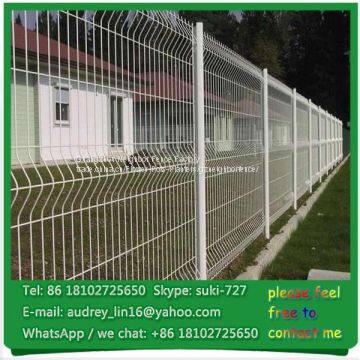 China Guangzhou factory cheap wire fence decorative green vinyl coated welded wire mesh fence