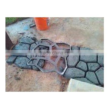 DIY Plastic Stepping Stone Mold Pattern Concrete Strolls photo-3