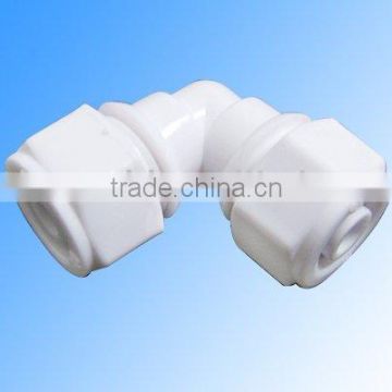 sell plastic pipe fitting