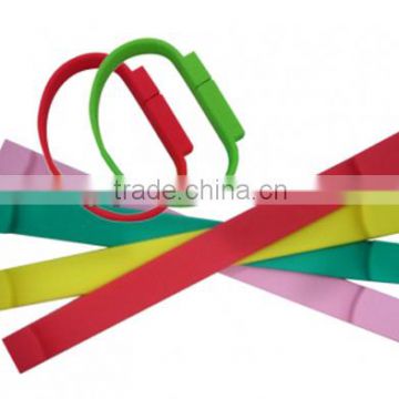 Hot selling usb silicone wristband with custom logo