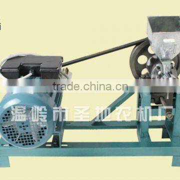 Corn puffed machine for crisp and cooked snack food