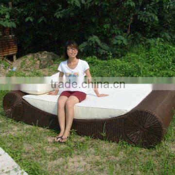 outdoor double lounge bed new !