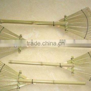 Bamboo garden claw rake