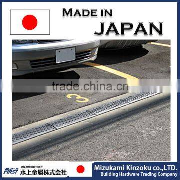 Rubber Car Ramps With Excellent Durability and Withstand Load Used at Parking Lot Etc.