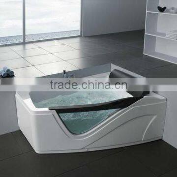 HD7006 MASSAGE BATHTUB