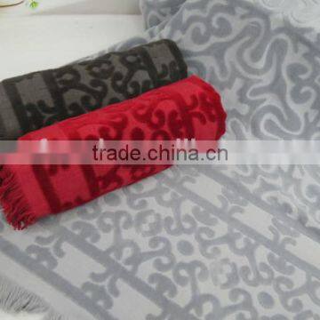 2014 new fashion jacquard fabric made of cotton throws