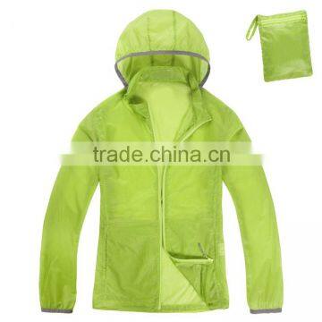 Waterproof thin nylon unisex windbreaker jacket with bag