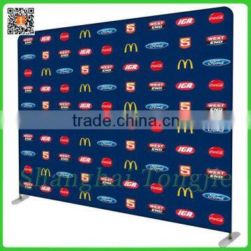 Straight tension fabric stand for advertisement banner