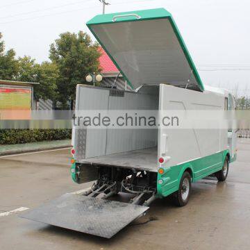Electric Garbage Collecting Vehicle With Door and Tail Lift photo-2