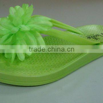 Ladies Basic Fashion Beach Summer Pvc Slipper With Flower Decoration