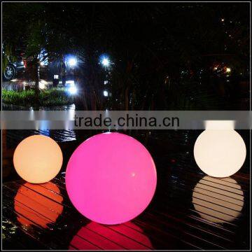 2016 Beautiful Christmas Led Snowflake Eco-friend Plastic Ball/hot Selling Outdoor Ornament Led Ball