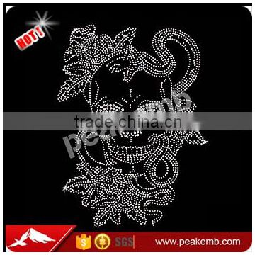 Crystal Korean Strass Motif Skull with Flower Rhinestone Transfer Wholesale in China