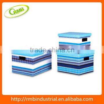 Storage box with lid