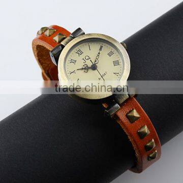 New Wristwatches Women Quartz Watch Women Dress the bracelet Watch Vintage watches LD082