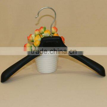 Bulk fancy cheap plastic retractable clothes hanger for kids clothes