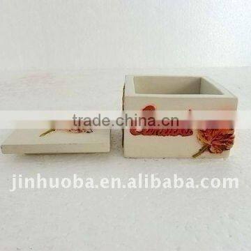 Resin Canada maple square trinket box