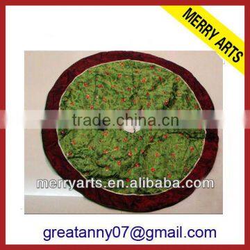 Alibaba china hot sale 100% cotton quilted christmas tree skirt personalized christmas tree skirt wholesale