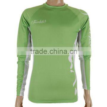 2015 Custom printed wholesale green compression MMA rush guards shirts