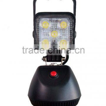 Factory Direct Offer IP68 Waterproof Portable15W Magenitic Rechargeable Auto LED Work Light With Handle