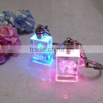 Popular Luxury Personalized Engraving LED Light Keychain Party Souvenirs