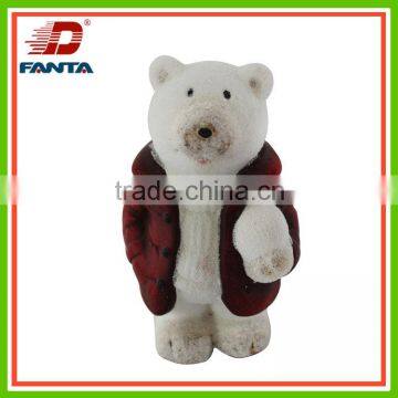 2016 Hot selling standing ceramic winter bear holding snowball for outdoor use