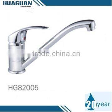 Factory New Designed Curved Artistic Kitchen Faucet