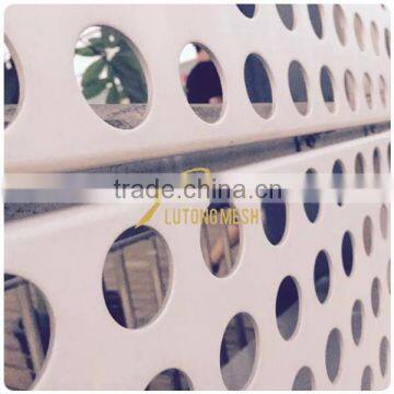 Round Perforated Metal Mesh For Architectural Facade Cladding photo-2