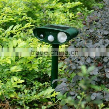 New Solar Power Ultrasonic Wave InfraRed Sensor Dog Pest Repeller Chaser Dual Animal Scarer Solar Panel Dog Repeller photo-3