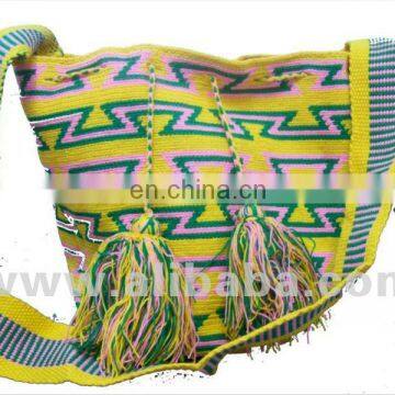 Mochilas wayuu, colombian bags, made by indigenas