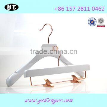 hot sale high quality with notch wooden hanger and pants hanger