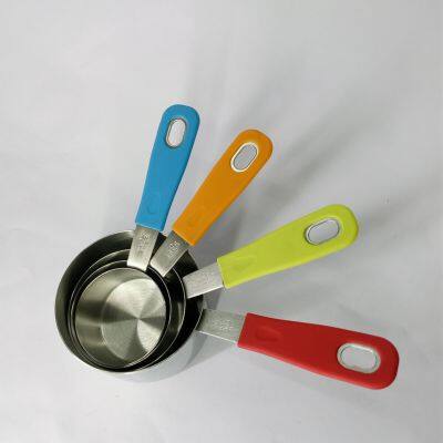 This is a Measuring Spoon Set With Plastic Handles and Connected by a Metal Ring for Convenience. With an Egg Separator Included, the Set is Handy for Any Mum or Aspiring Cook. This Measuring Spoon Set is a Must for Any Kitchen photo-4