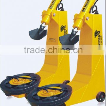 Electric hydraulic tyre releasing machine