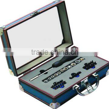 factory promotion 1/4"&3/8" sockets bit ratchet handle tool kit with aluminum box for 43PCS