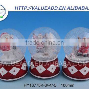 Competitive price XMAS polyresin lighted snow globe manufacturers in china