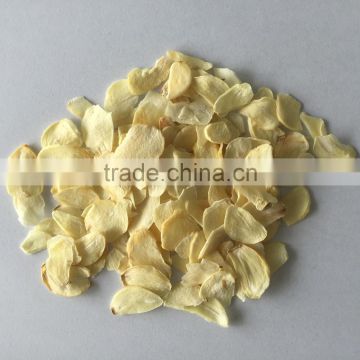 ISO9001, HACCP, OU, BRC certificated Chinese Garlic Flakes with root