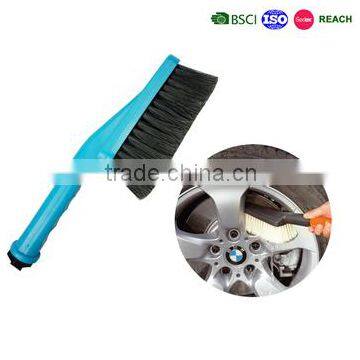 Plastic short handle water flow through car wheel wash brushes