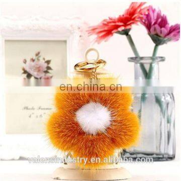 Hot High Quality Custom Flower Shape Fox/Rabbit fur pom pom ball Keychain pom poms Pendant for woman cellphone/handbag/hats/Car