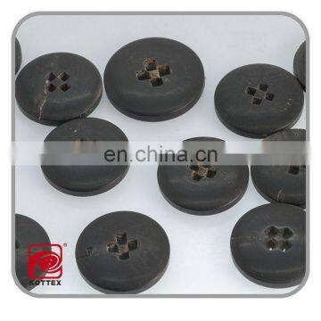 New design Customed 4 hole horn buttons garment accessories