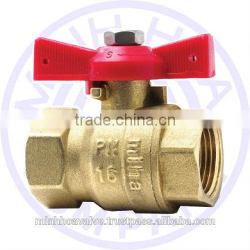 CW617N BRASS BALL VALVE BUTTERFLY HANDLE BS4154